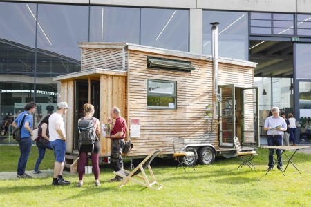 Manufacturers of tin houses will be available to answer questions and pass on first-hand information to interested parties. (Credit: Messe Karlsruhe/ Jürgen Rösner)